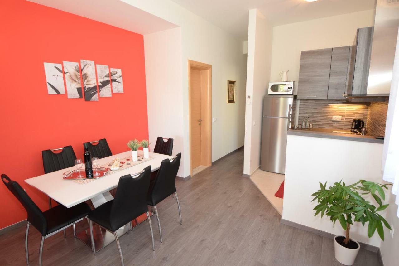 Apartmani Dora I Kati Orebic Ngoại thất bức ảnh