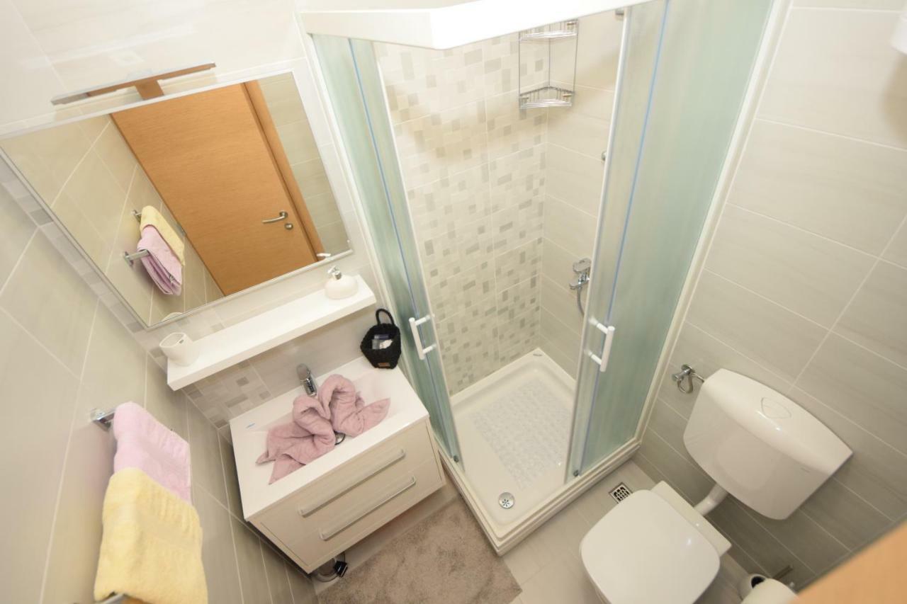 Apartmani Dora I Kati Orebic Ngoại thất bức ảnh