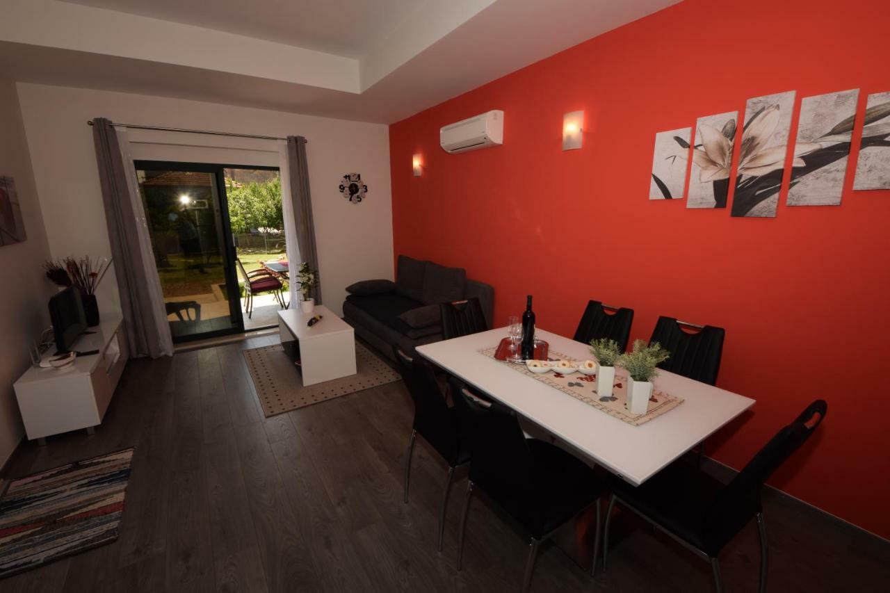 Apartmani Dora I Kati Orebic Ngoại thất bức ảnh