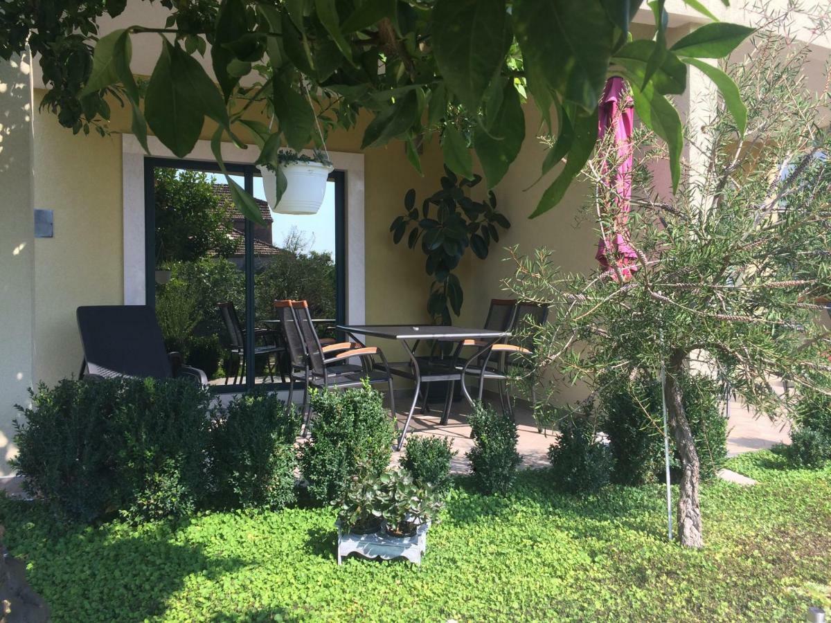 Apartmani Dora I Kati Orebic Ngoại thất bức ảnh