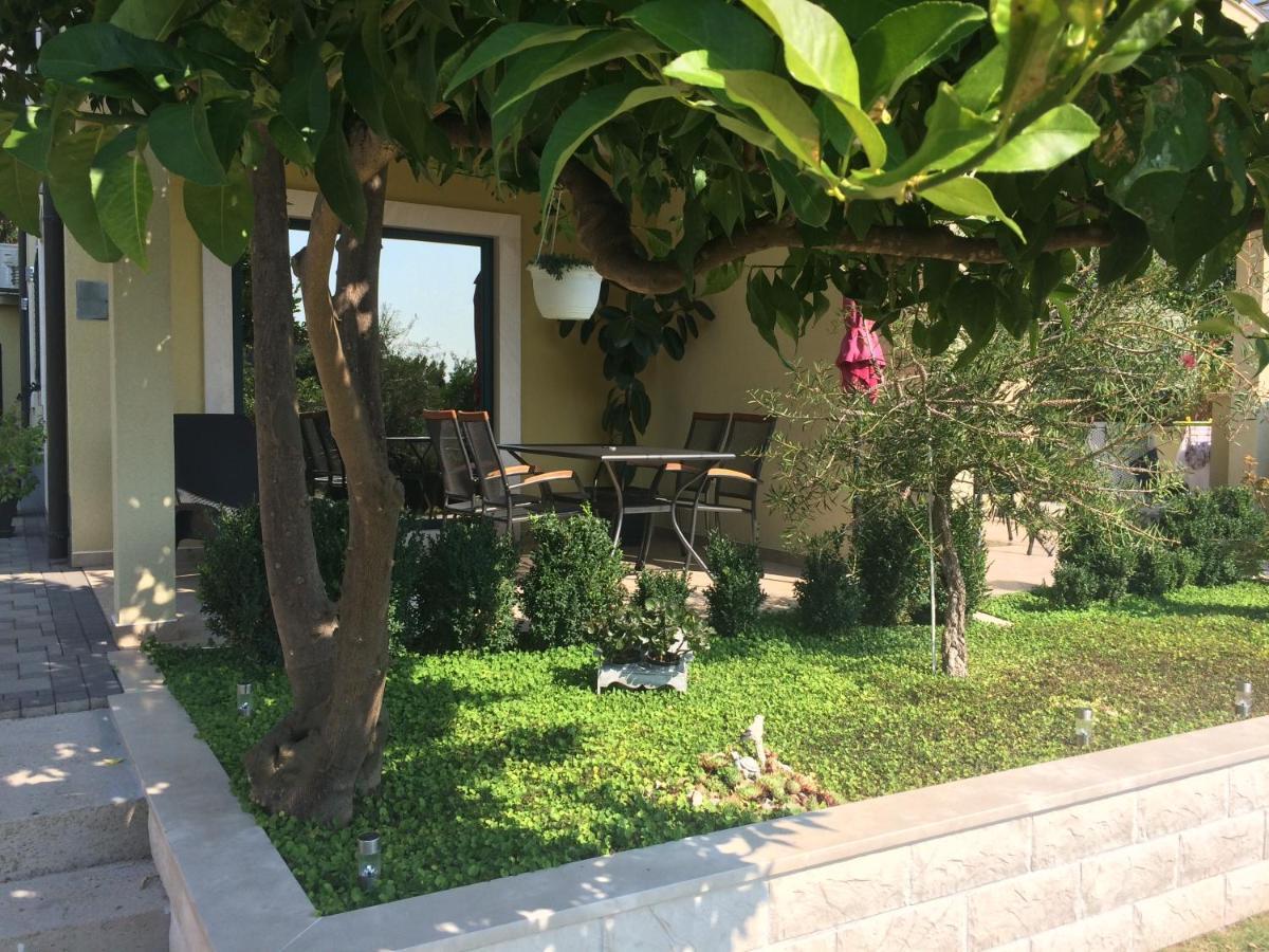 Apartmani Dora I Kati Orebic Ngoại thất bức ảnh